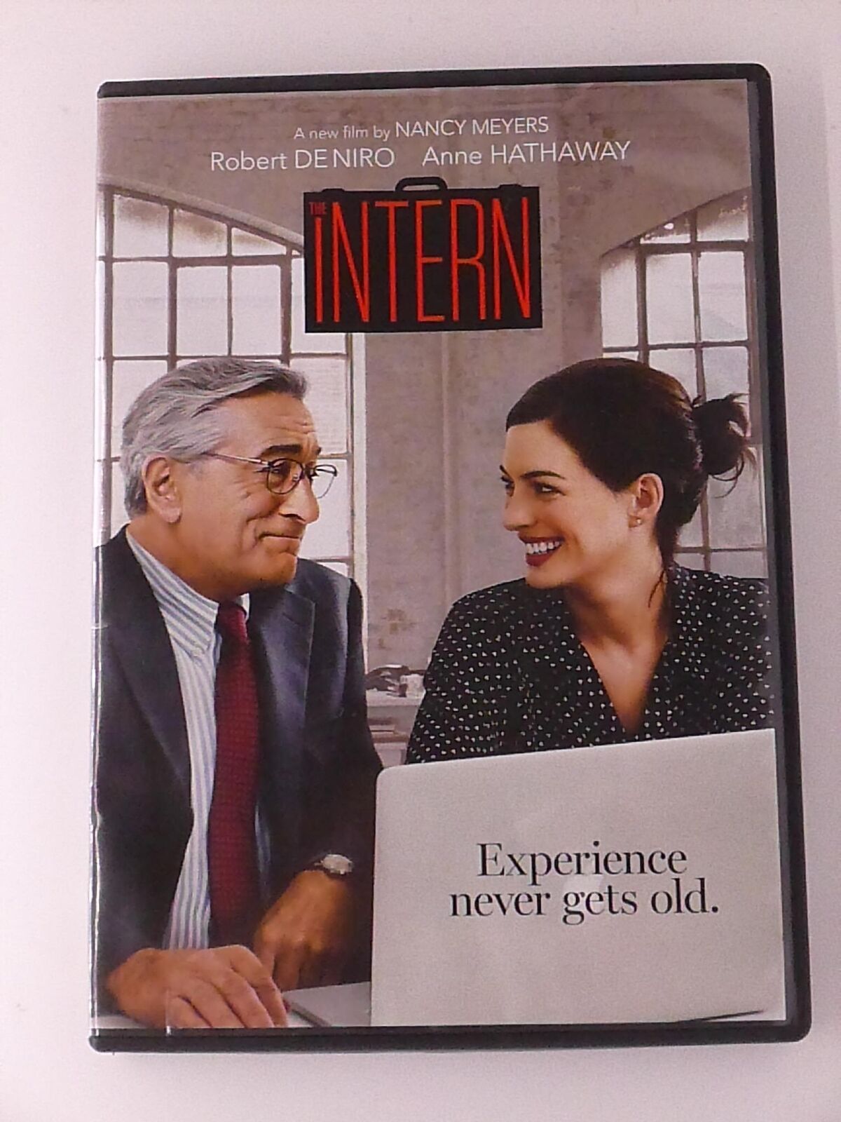 The Intern (DVD, 2015) - L04