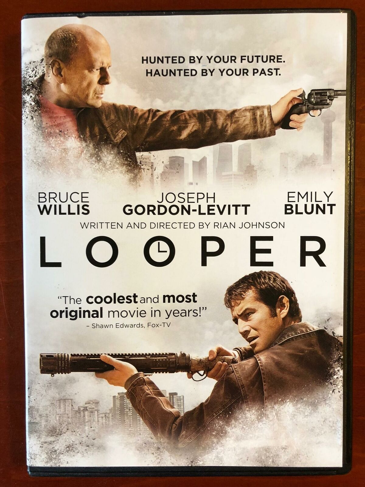 Looper (DVD, 2012) - L04