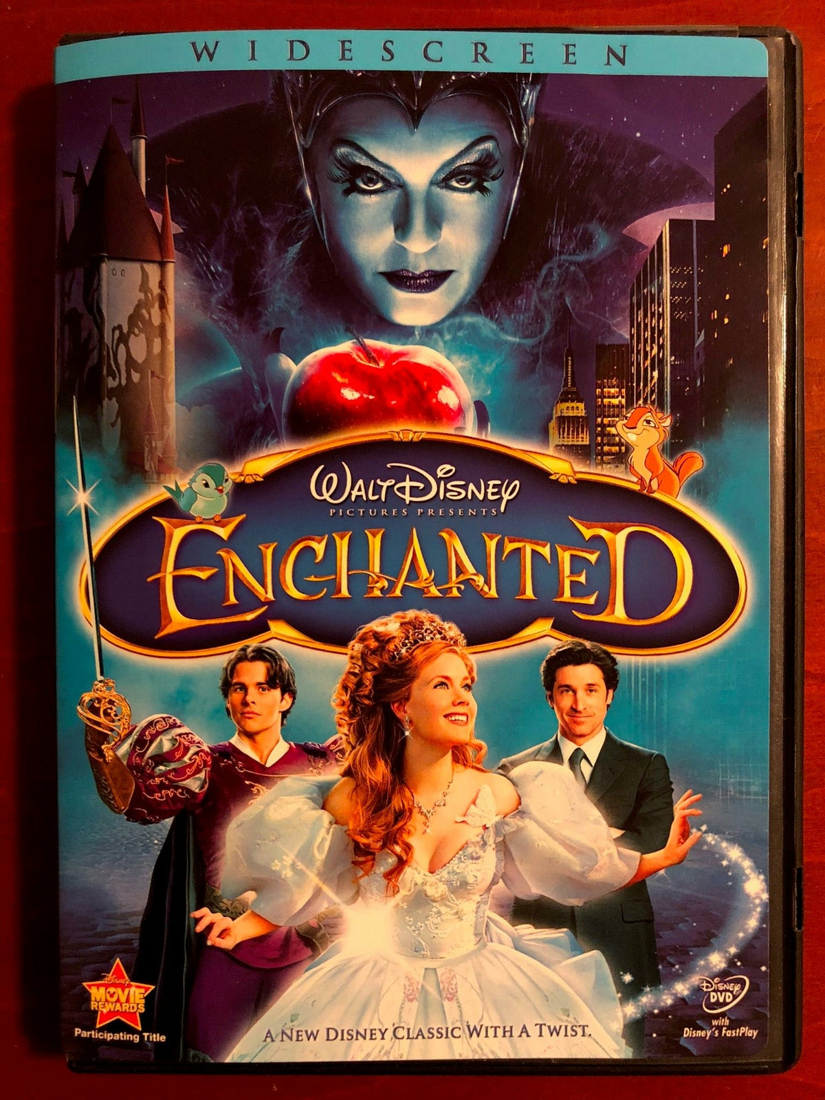 Enchanted (DVD, 2007, Widescreen, Disney) - L04