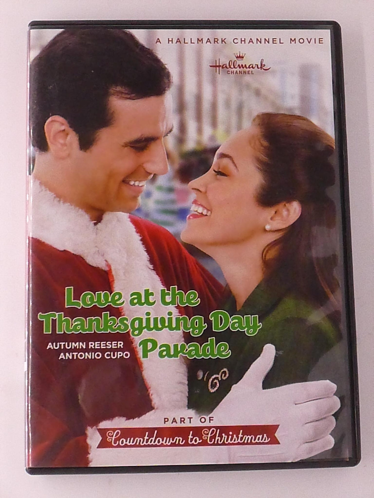 Love at the Thanksgiving Day Parade (DVD, Hallmark, 2012) - K8