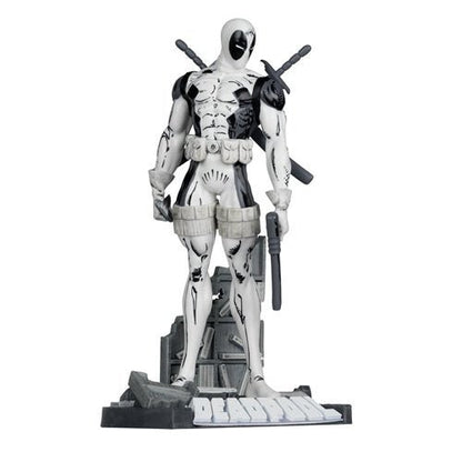 Marvel Deadpool The New Mutants #98 Line Art 1:10 Scale Posed Figure with Scene - Gold Label Exclusive