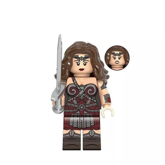 Queen Maeve Minifig